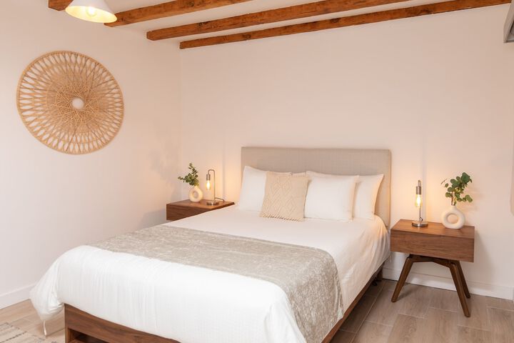 Room 5 of 27