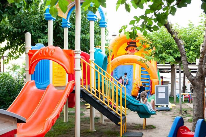 Children's play area - outdoor