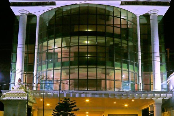 Hotel Ganga Palace