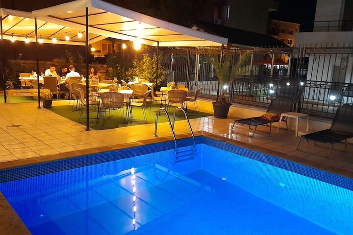 Hotel 50 of 52