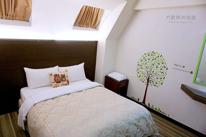 Room 8 of 52