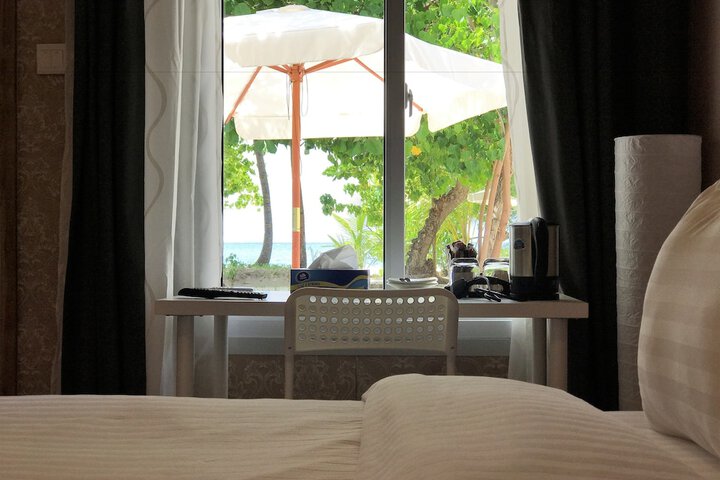 Room 5 of 40