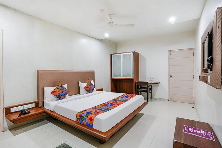 Room 18 of 34