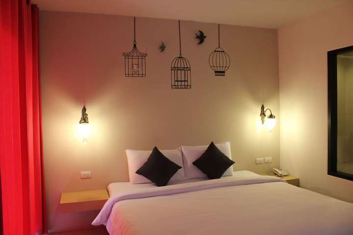 Room 15 of 42