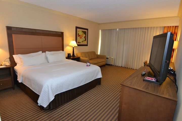 Room 43 of 46