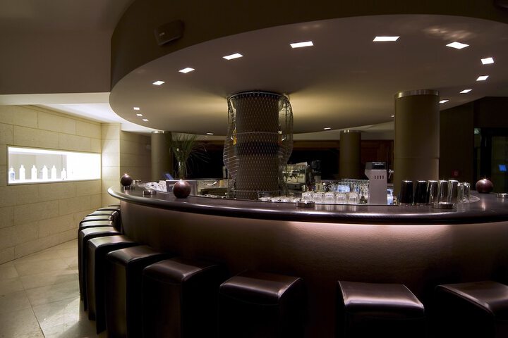 Lounge 115 of 137