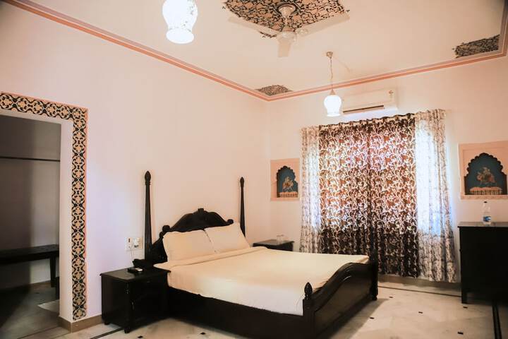 Room 18 of 71