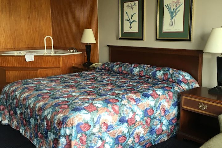 Room 3 of 9