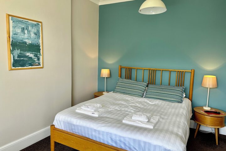 Room 13 of 40