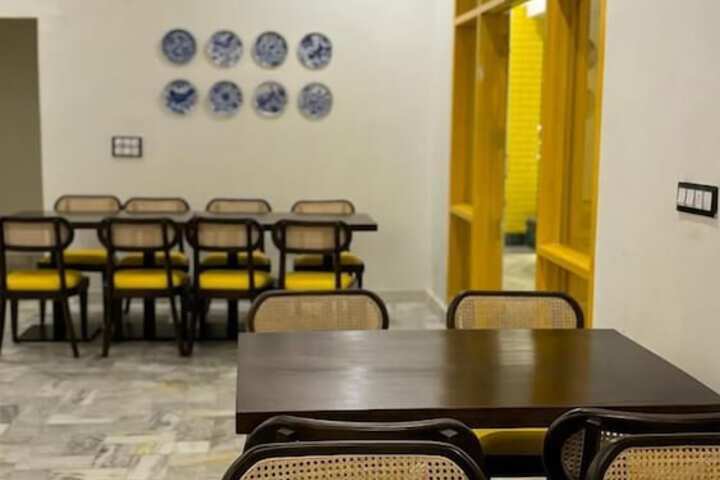 Dining 53 of 78