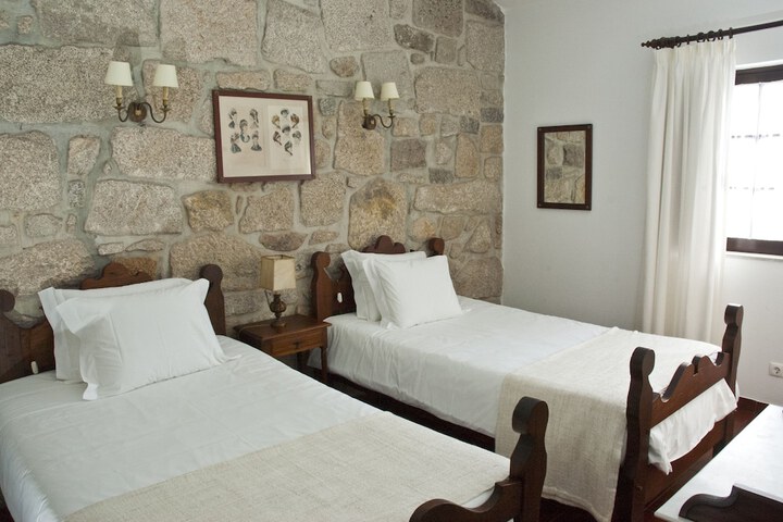 Room 12 of 68