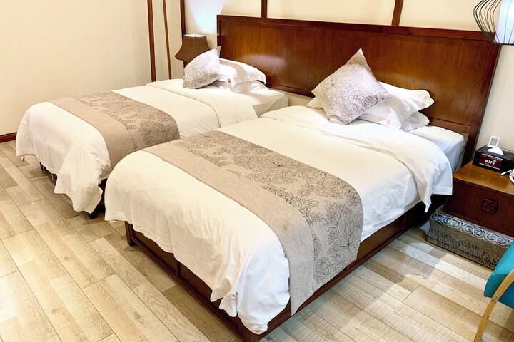 Room 38 of 161