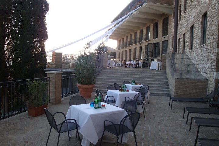 Dining 56 of 71