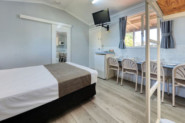 Room 3 of 22