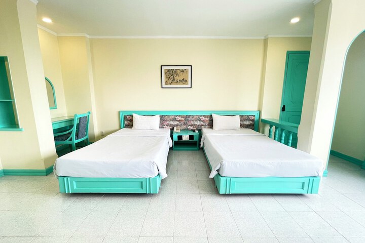 Room 22 of 30