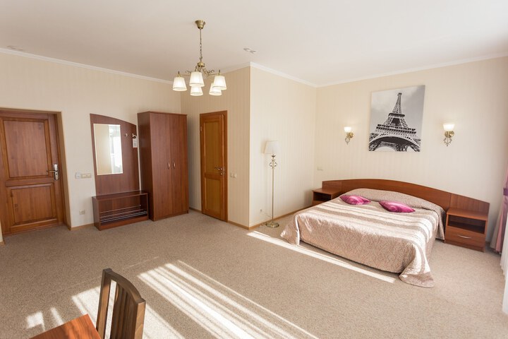 Room 25 of 56