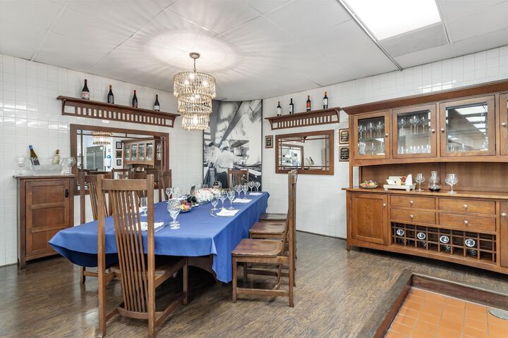 Tasting room