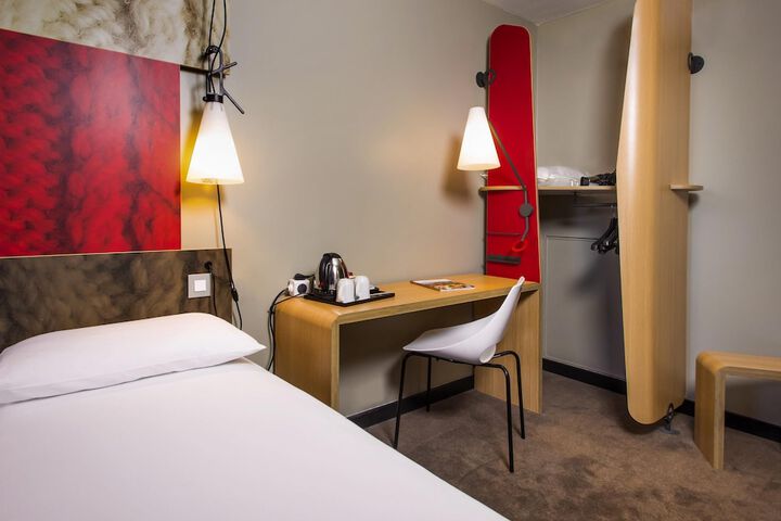 Room 21 of 46