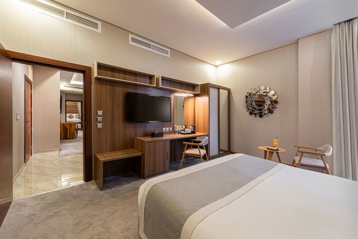 Room 4 of 22
