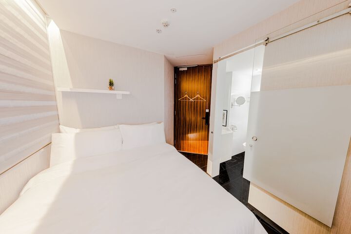 Room 13 of 57