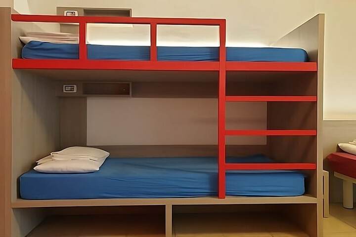Room 29 of 46