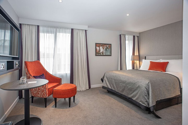 Room 35 of 110