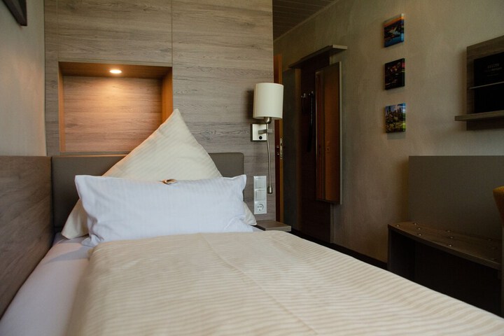 Room 18 of 75