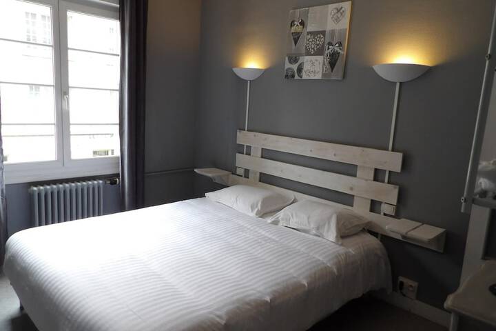 Room 9 of 44