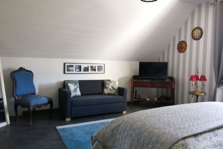 Room 16 of 16