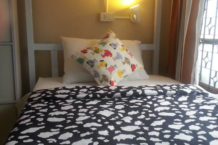 Room 6 of 52