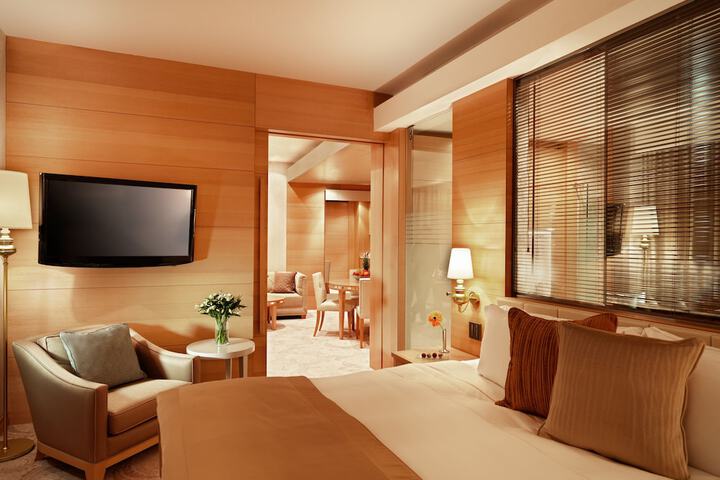 Room 12 of 86