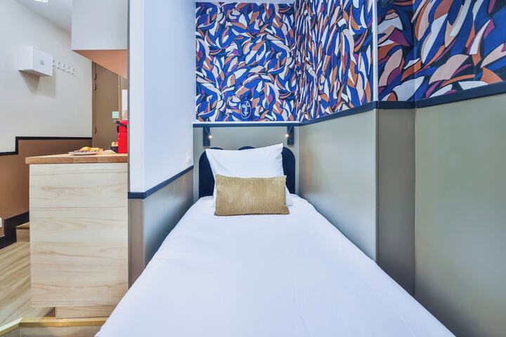 Room 42 of 116