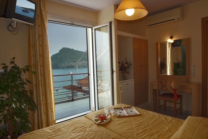 Room 14 of 40