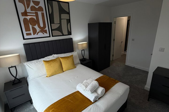 Room 8 of 74