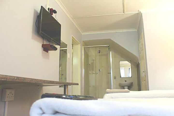 Room 19 of 33