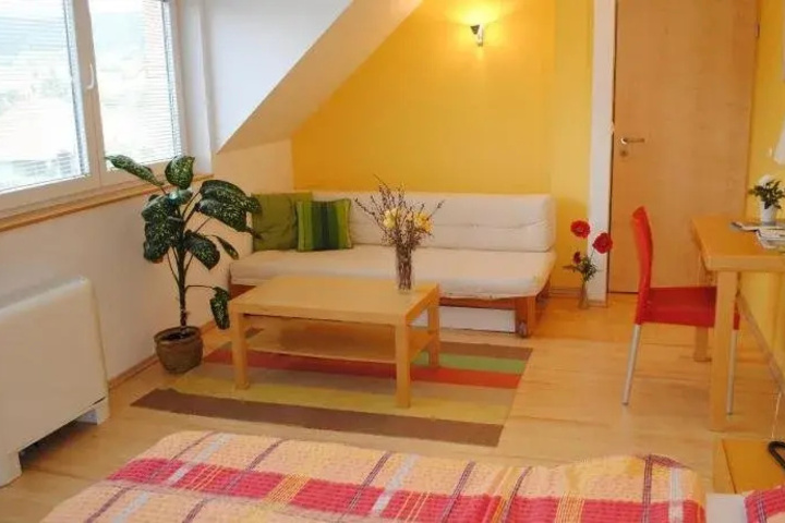Room 2 of 15