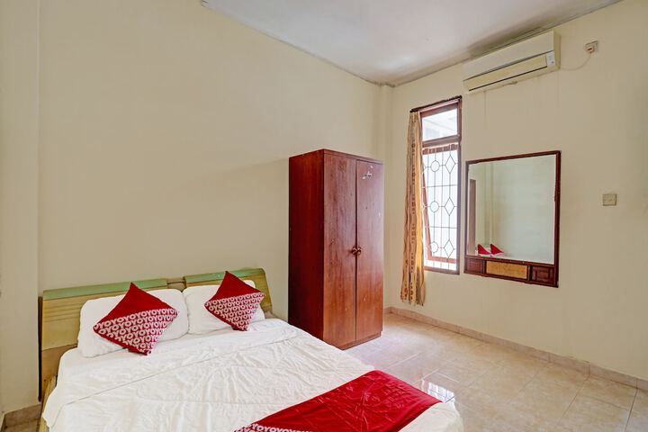 Room 9 of 15