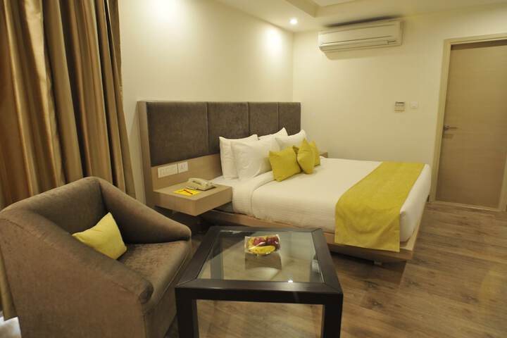 Room 9 of 47