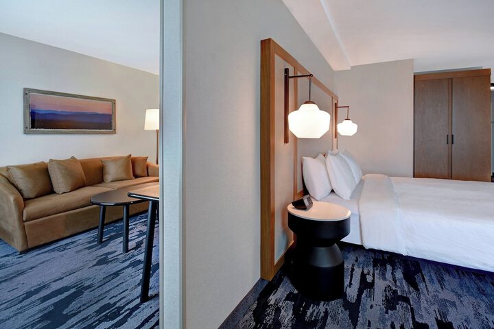 Room 14 of 42