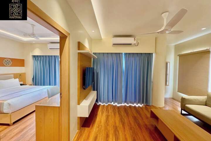 Room 3 of 6