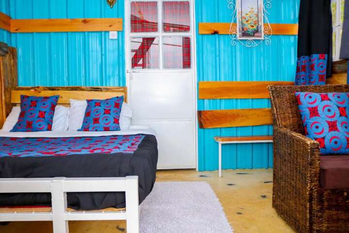 Room 9 of 25
