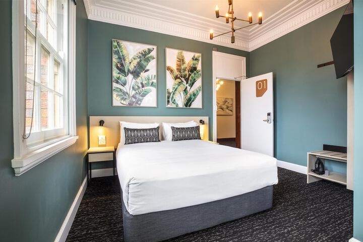 Room 21 of 60