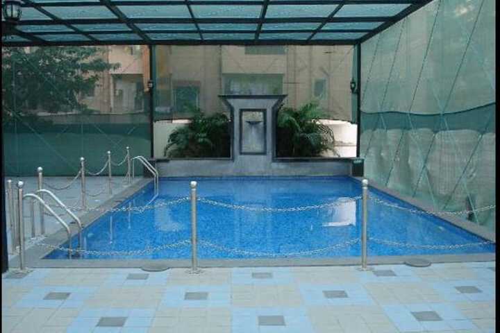 Pool Hotel