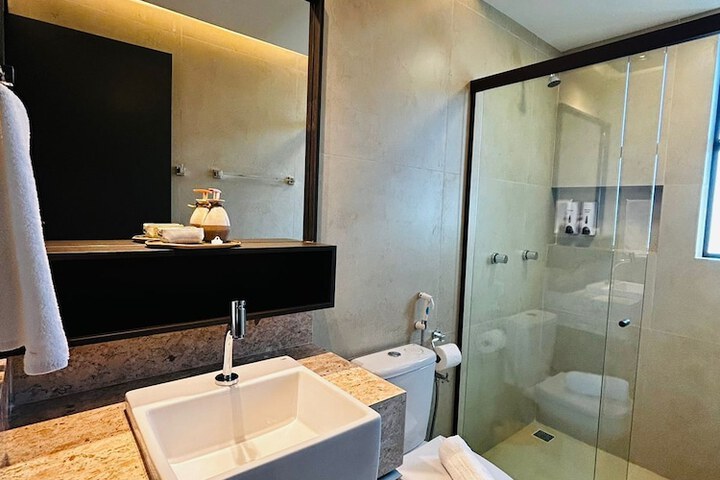 Room 53 of 67