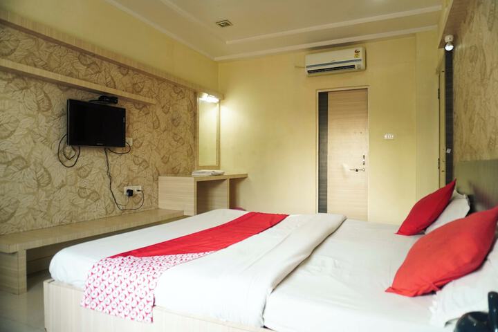 Room 7 of 27