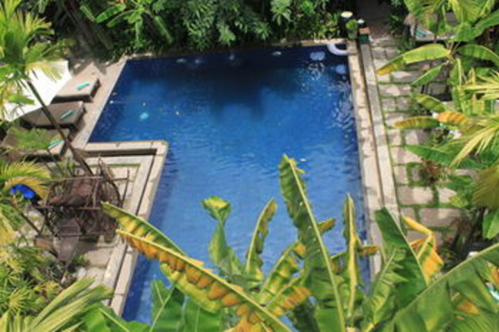 Pool 44 of 59