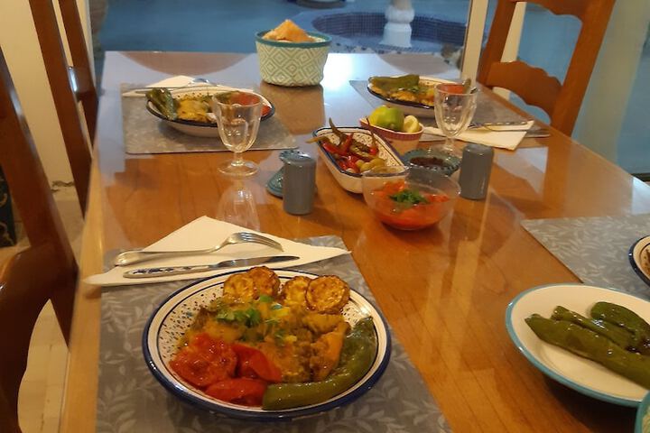 Dining 17 of 34