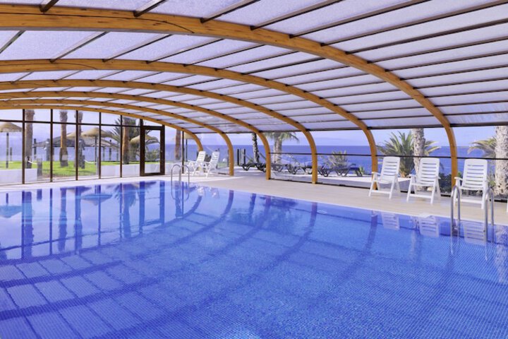 Hotel Pool
