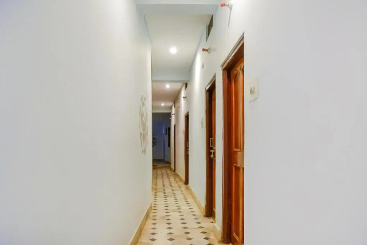 Room 2 of 5