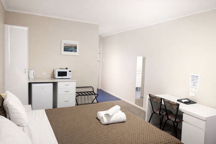 Room 3 of 24